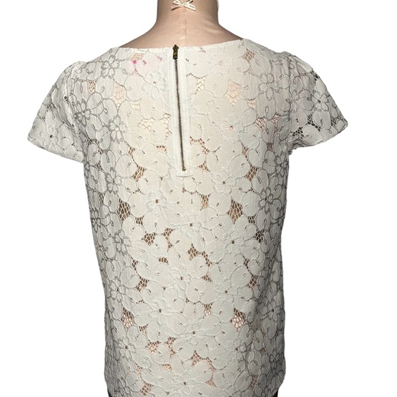 Lilly Pulitzer white top in Medium. Zip back. EUC. Absolutely beautiful - Picture 5 of 10